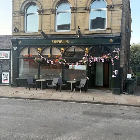 Character With Parking And Wifi * Bradford (West Yorkshire)