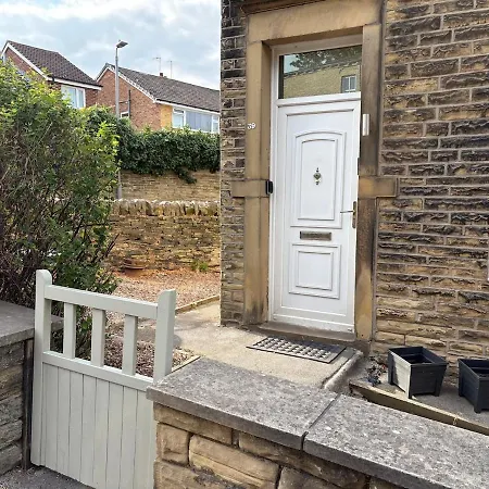 Character With Parking And Wifi * Bradford (West Yorkshire)